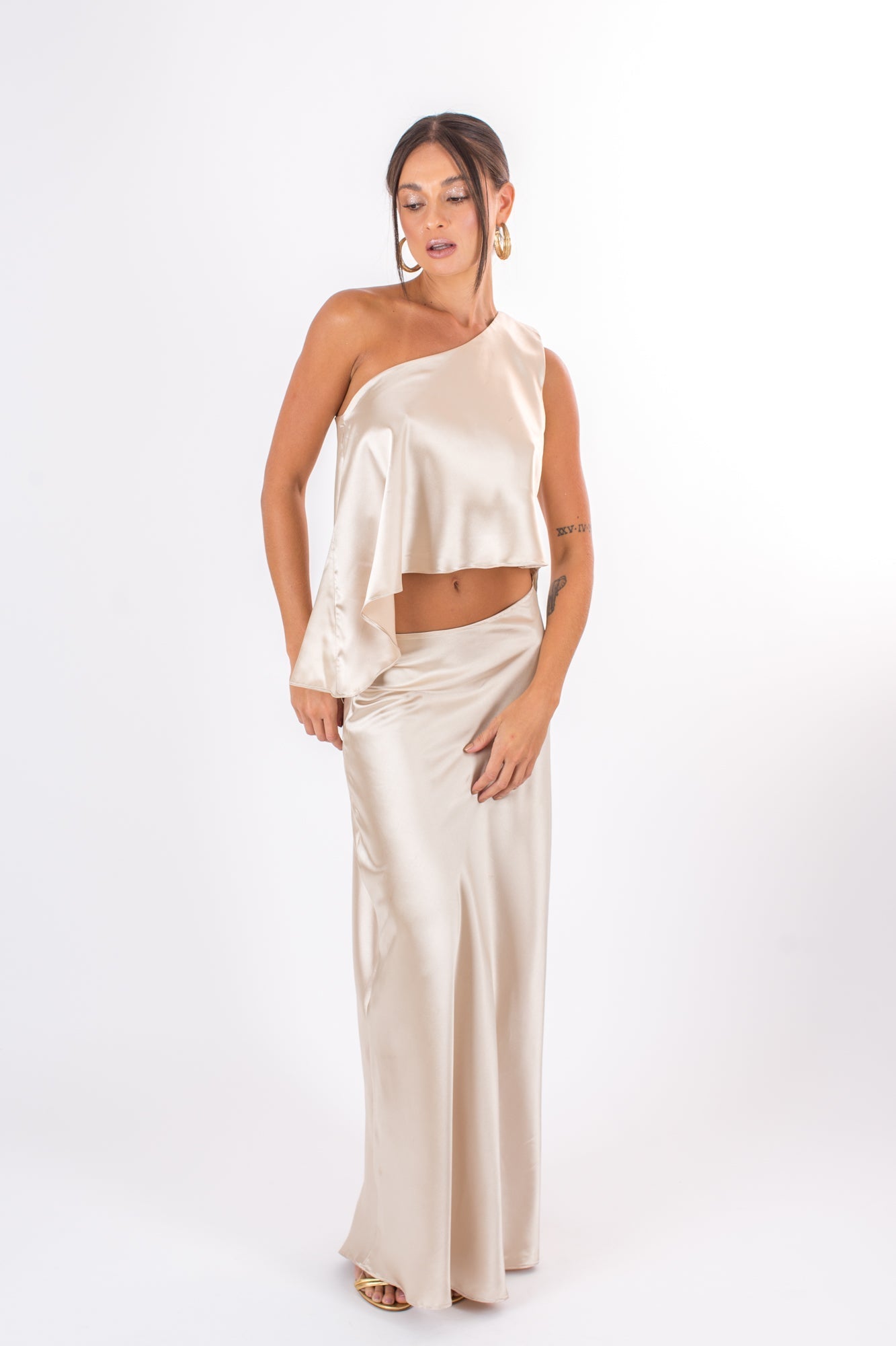 blusa assimétrica cet