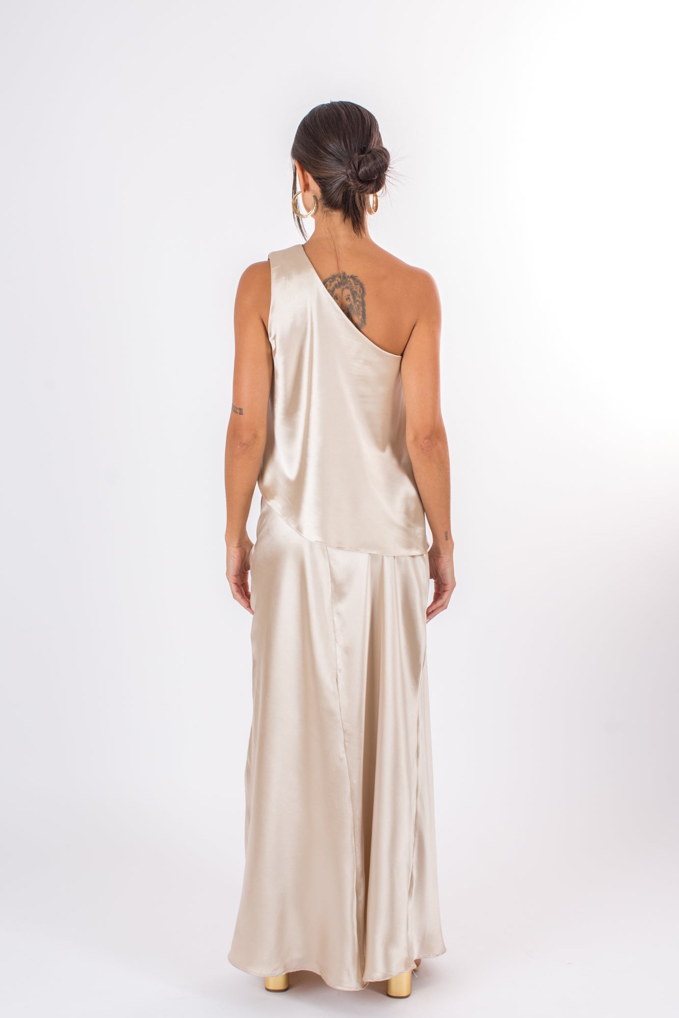 blusa assimétrica cet