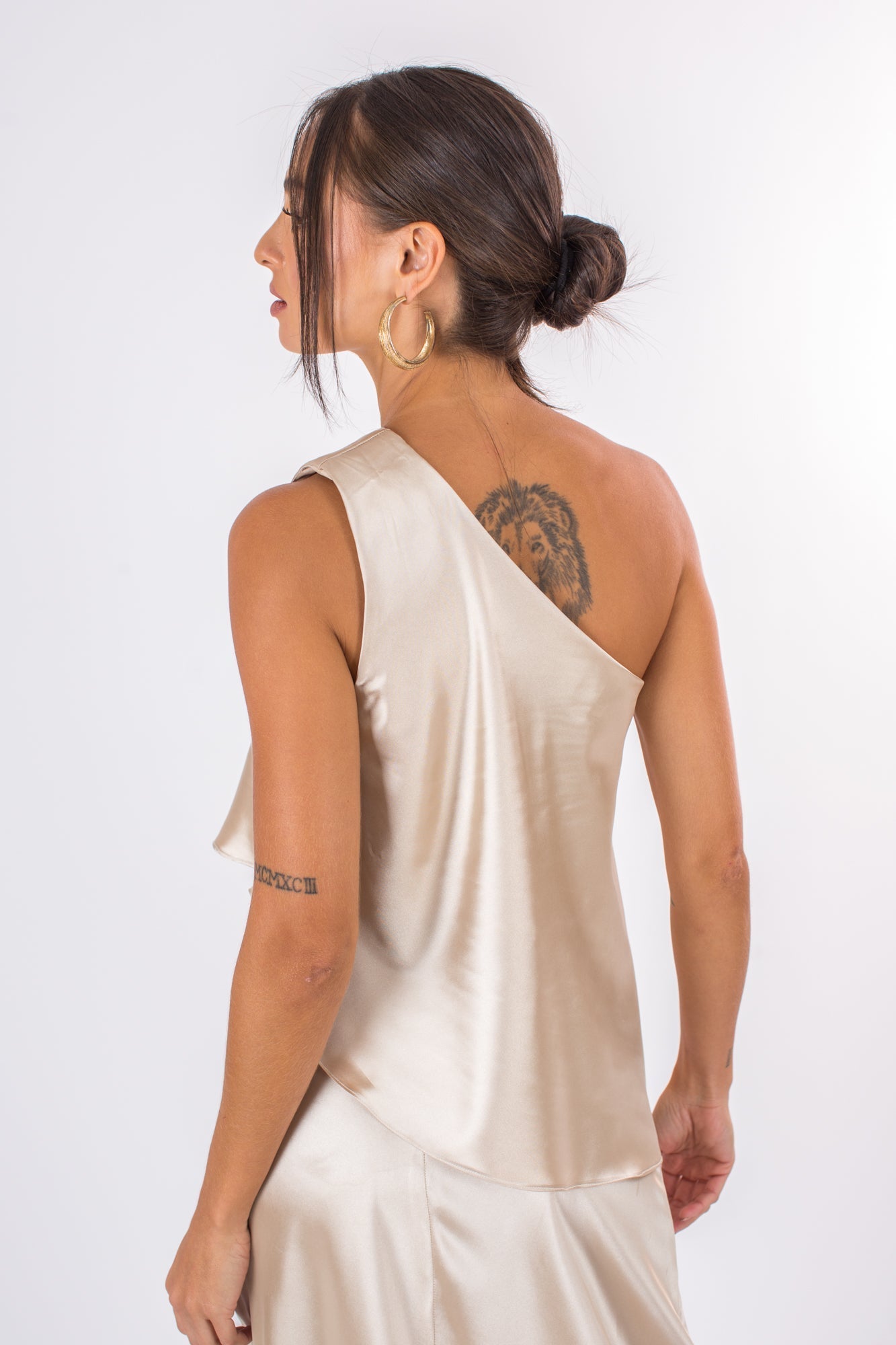 blusa assimétrica cet